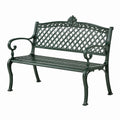 Banc de jardin 127 x 62 x 94 cm en métal vert foncé style classique à dossier ajouré